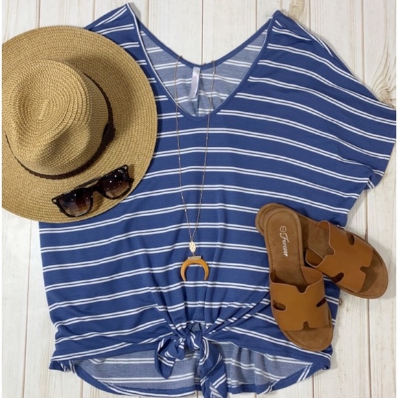 ✨LAST ONE✨PLUS Blue Striped Knit Front Top - Picture 2 of 3